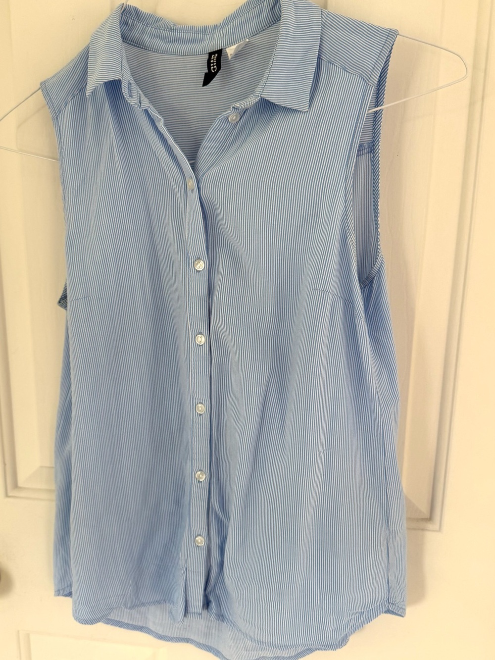 H&M Sleeveless Light Blue shirt Top